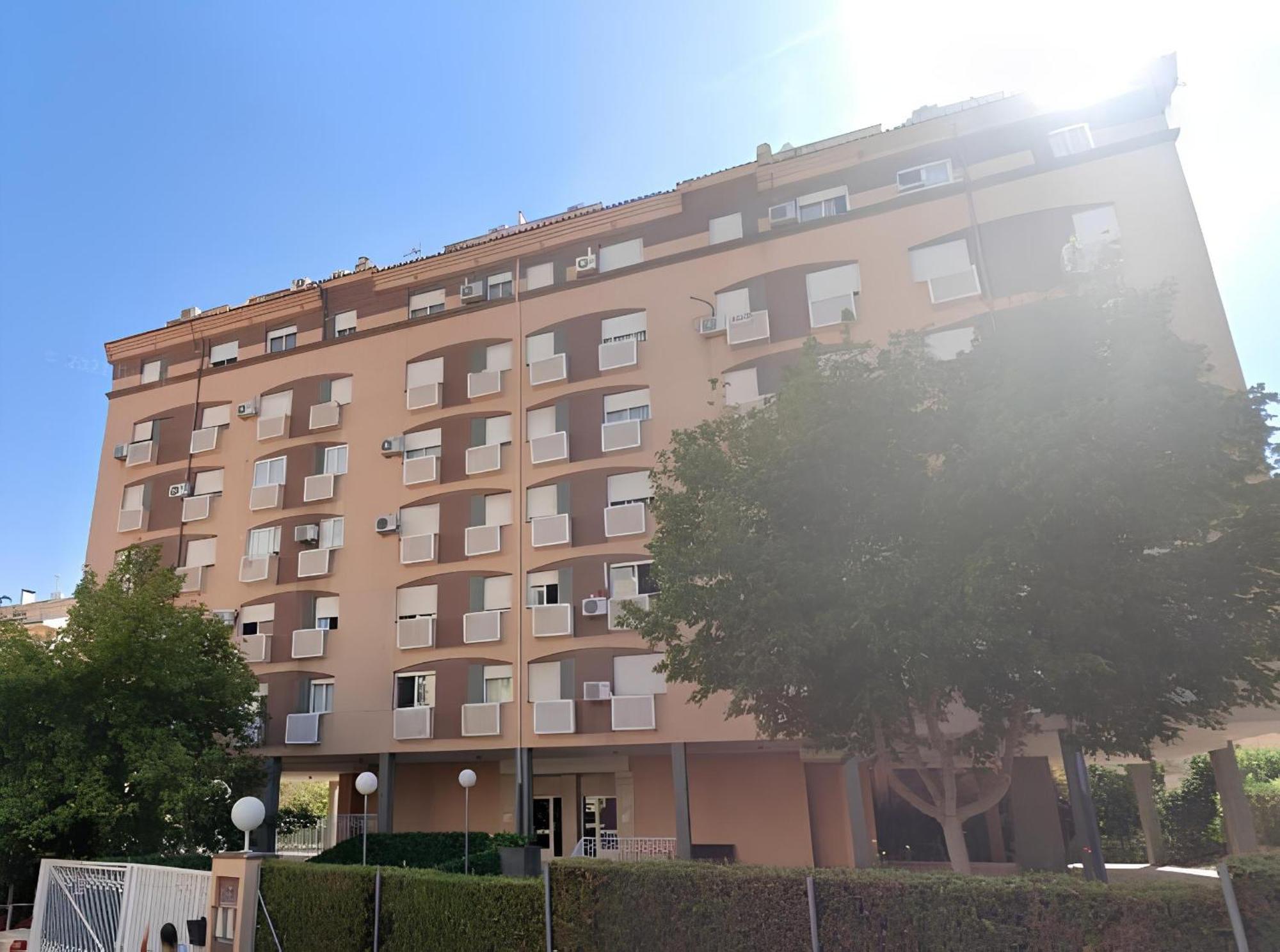Universidad Apartment